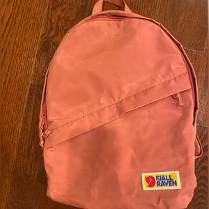 NWOT: Fjall Raven Vardag 16